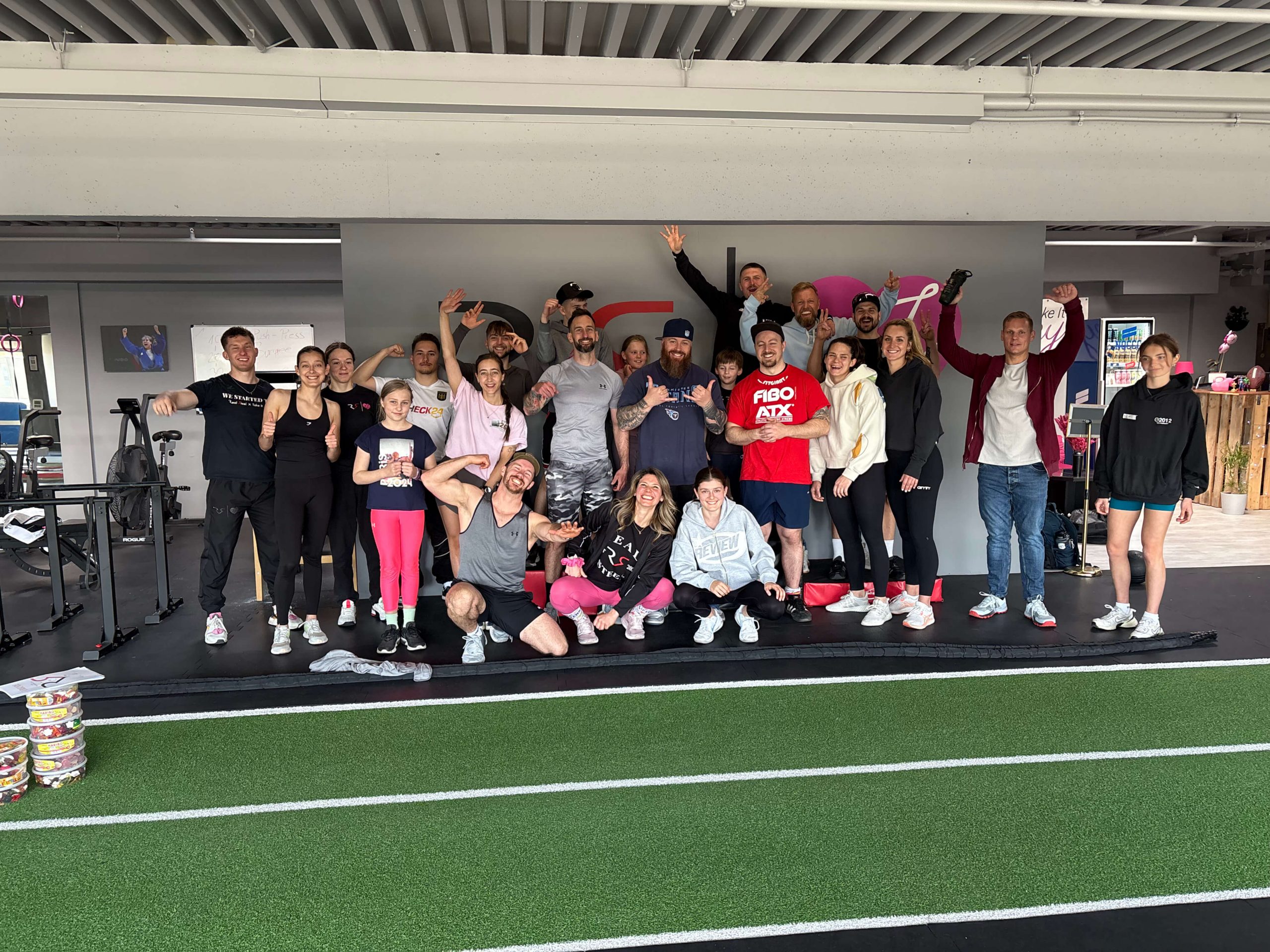 Mitgliederfeiern zusammen nach den Real Steel Games